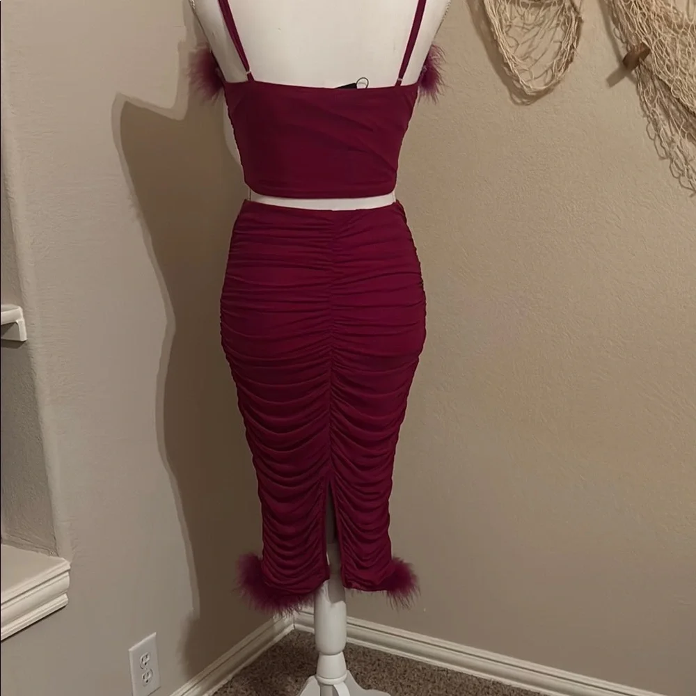 Fun and Flirty Burgundy Skirt Set - Picture 4 of 11